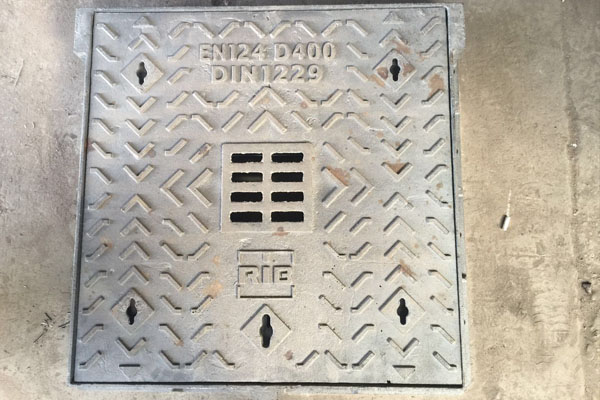 Export manhole cover